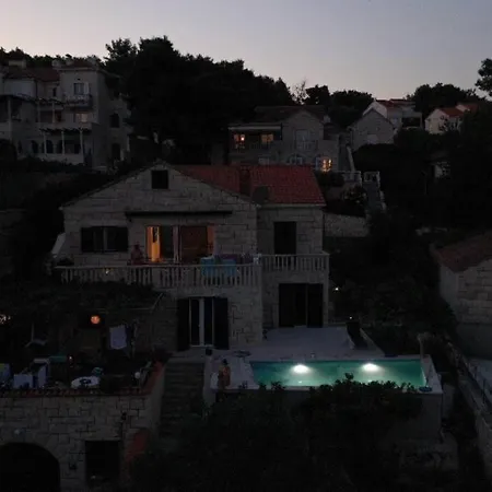 Appartamento Beach House - With Heated Pool Sumartin