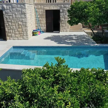 Appartamento Beach House - With Heated Pool Sumartin