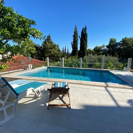 Beach House - With Heated Pool Appartamento *